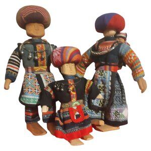 Chinese/Hmong? Handmade Wooded Dolls Family: Father, Mother with Baby, Child
